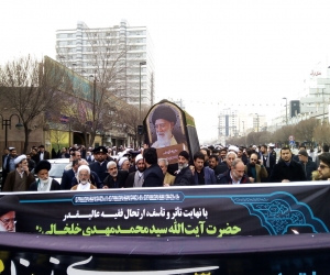 بسمه تعالی  خبر ارتحال فقیه بزرگوار شیخنا الاستاذ آیت الله محمد مهدی خلخالی موجب تاثر فروان گردید .  ایشان یکی از مفاخر حوزه های علمیه و تربیت یافتگان در محضر اعاظم حوزه نجف و از ابرز تلامذه آیت الله العظمی خوئی بودند که عمر شریف خود را در مسیر تدریس و تحقیق و تالیف گذرانده و خدمات ارزنده ای را در عرصه دین داشتند و از آثار علمی ایشان کتاب " فقه الشیعه" و" اصول فقه الشیعه " می باشد. ارتحال این عالم ربانی را که اینجانب مدتی توفیق شاگردی در محضر ایشان را داشتم به حوزه های علمیه بخصوص مراجع عظام و بالاخص به رهب