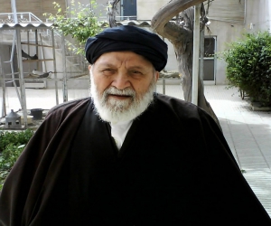 بسمه تعالی انا لله و انا الیه راجعون خبر ارتحال عالم ربانی آیت الله آقای حاج سید محمد حسن علوی سبزواری موجب تالم و تاثر فروان گردید. آن مرحوم یکی از مصادیق بارز کلام گهربار جدش امام صادق (ع) بود که فرمود " من تعلم العلم و عمل به و علم لله دعی فی ملکوت السموات عظیما و قیل  تعلم لله و عمل لله و علم لله" ایشان شخصیتی کم نظیر از جهت تقوی و زهد بود . بیش از پنجاه سال در سبزوار با گفتار و کردار خویش چراغ هدایتی برای خواص و عموم مردم بود . ضایعه فقدان ایشان را به بقیه الله الاعظم ،مراجع عظام تقلید بالاخص رهبر معظم